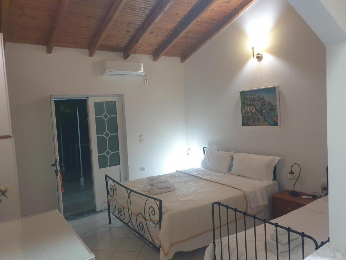 Rosemary House Guest House Саранде Екстериор снимка